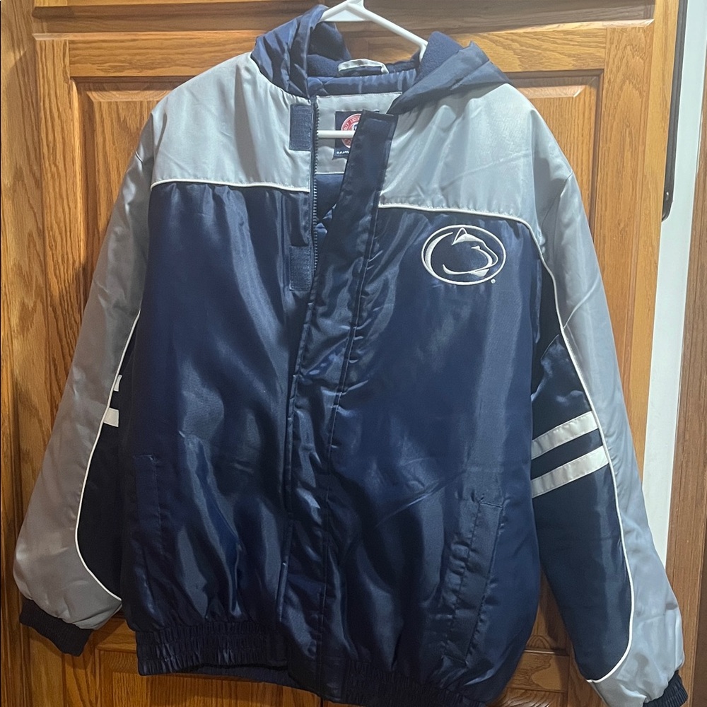 Vintage 2000’s G-III officially licensed Penn State jacket